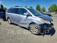 2012 Toyota SIENNA фото