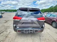 2012 Toyota SIENNA фото