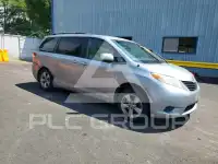 2012 Toyota SIENNA фото