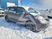 2012 Toyota SIENNA photo