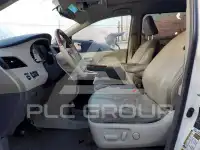 2012 Toyota SIENNA фото