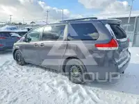 2012 Toyota SIENNA photo