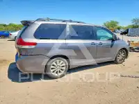 2012 Toyota SIENNA фото