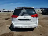 2012 Toyota SIENNA photo