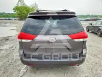 2012 Toyota SIENNA фото