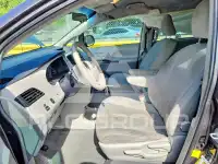 2012 Toyota SIENNA фото