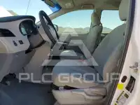 2012 Toyota SIENNA фото