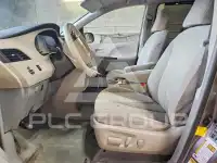 2012 Toyota SIENNA photo