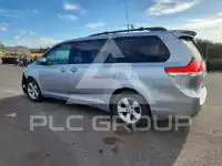 2012 Toyota SIENNA photo