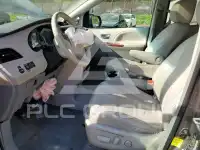 2012 Toyota SIENNA фото