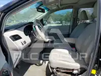2012 Toyota SIENNA photo