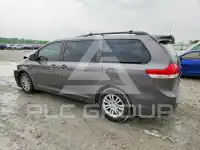2012 Toyota SIENNA фото