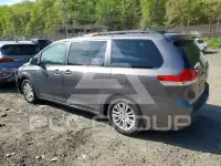 2012 Toyota SIENNA фото