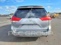 2012 Toyota SIENNA photo