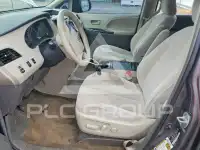 2012 Toyota SIENNA photo