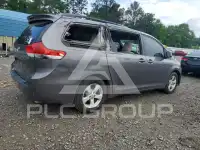 2012 Toyota SIENNA photo