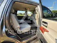 2012 Toyota SEQUOIA фото