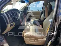 2012 Toyota SEQUOIA фото
