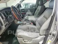 2012 Toyota SEQUOIA фото