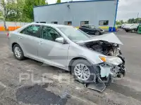 2012 Toyota CAMRY фото