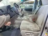 2012 Toyota Highlander photo