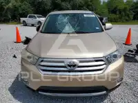 2012 Toyota Highlander photo