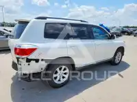 2012 Toyota Highlander photo