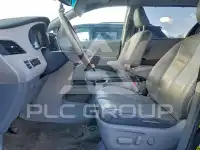 2012 Toyota SIENNA photo