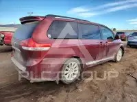 2012 Toyota SIENNA фото