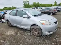 2012 Toyota YARIS фото