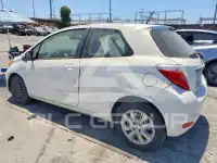 2012 Toyota YARIS фото