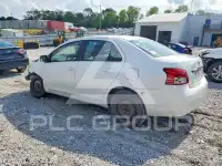 2012 Toyota YARIS фото
