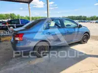 2012 Toyota YARIS фото