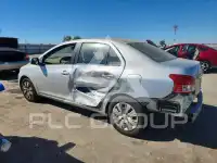 2012 Toyota YARIS фото