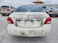 2012 Toyota YARIS фото