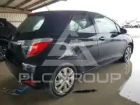 2012 Toyota YARIS фото