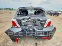 2012 Toyota YARIS фото