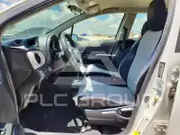 2012 Toyota YARIS фото