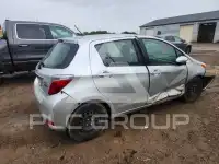2012 Toyota YARIS фото