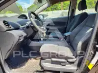 2012 Toyota YARIS photo