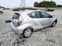 2012 Toyota PRIUS фото