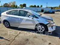 2012 Toyota PRIUS фото