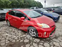 2012 Toyota PRIUS фото