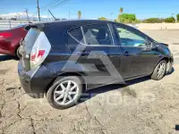 2012 Toyota PRIUS фото