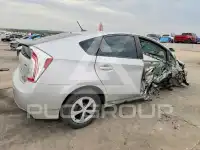 2012 Toyota PRIUS фото