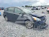 2012 Toyota PRIUS фото