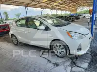 2012 Toyota PRIUS фото