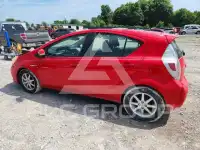 2012 Toyota PRIUS фото