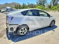 2012 Toyota PRIUS фото