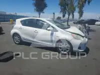 2012 Toyota PRIUS фото